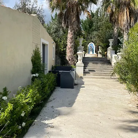 Maison Blue Palm Aix En Provence Guest house